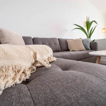 The Sunny Flair, Relaxing Experience Appartement *