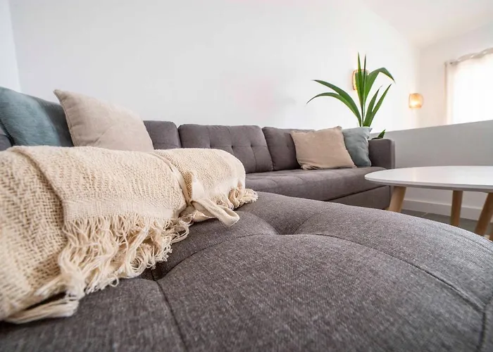 The Sunny Flair, Relaxing Experience דירה *